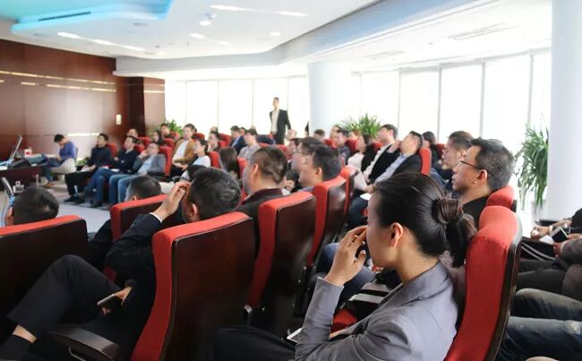 区块链创业融资对接_区块链知名网站_极客网区块链项目路演