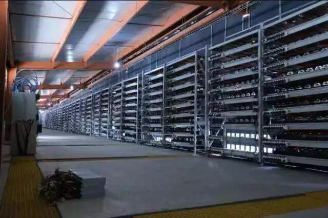 中国比特币挖矿产业现状_莱特币钱包挖矿_十年前后人们眼中的矿场与矿工