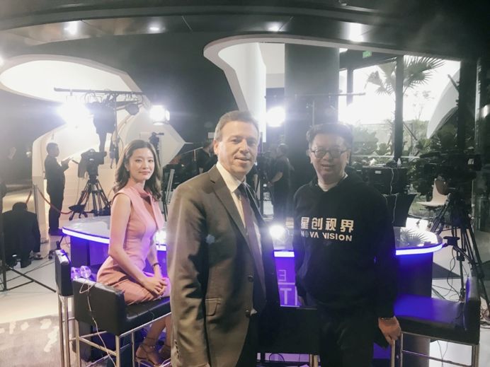 赞！CNBC全球直播中国眼镜业巨头星创视界！-丽金财经